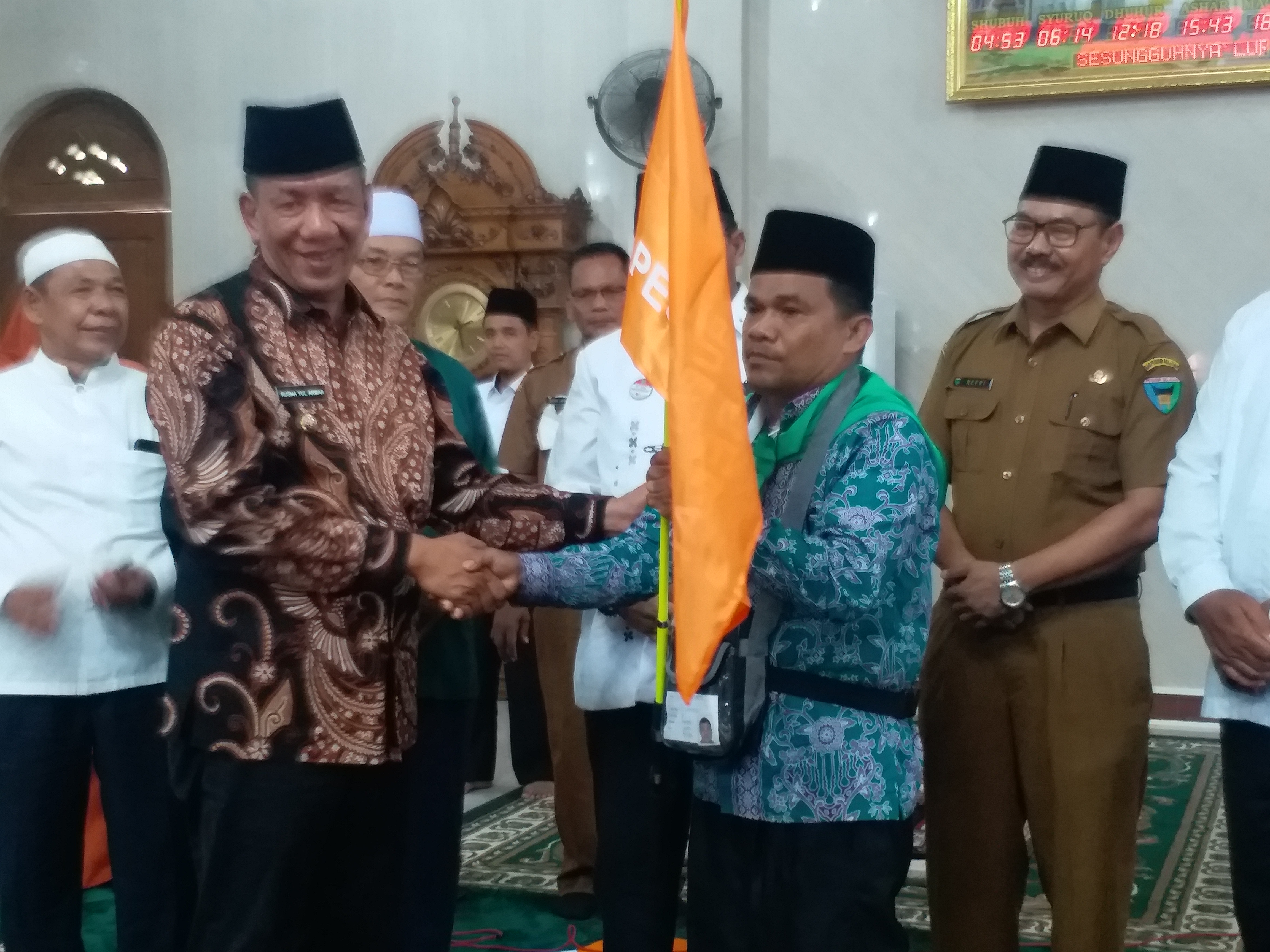 Bupati Rusma Yul Anwar Lepas Jemaah Haji Kabupaten Pesisir Selatan Ke Tanah Suci Makkah Al Mukharama