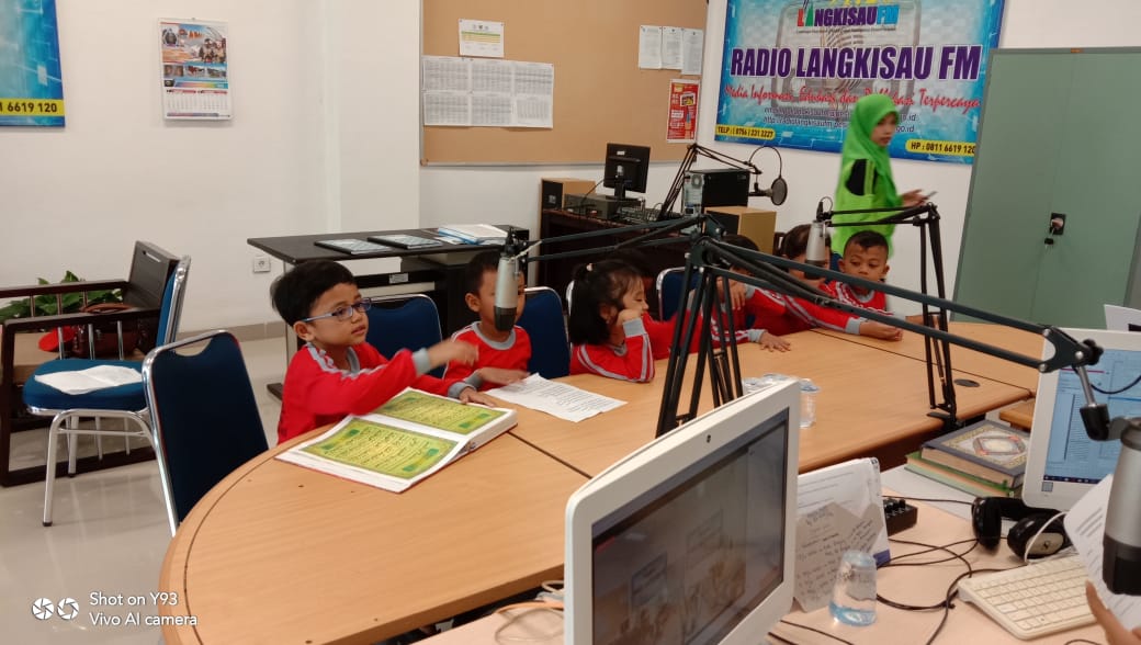 7 ekspresi anak TK Pembina di Langkisau FM