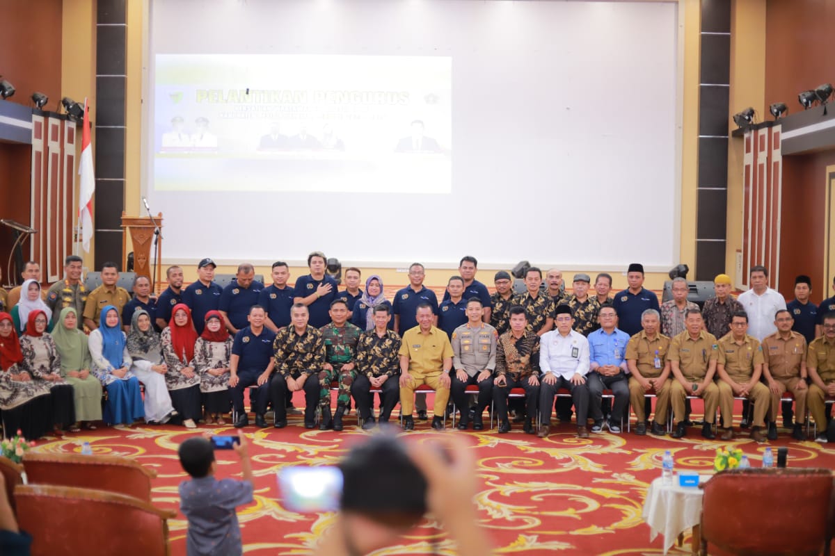 Bupati Pesisir Selatan Hadiri Pelantikan PWI Kabupaten Pesisir Selatan periode 2023-2026 
